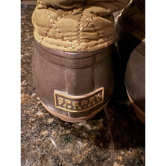 Sperry Women's Saltwater Quilted Duck Boots Green Size 8 Rainy Day Chic - Picture 4 of 6